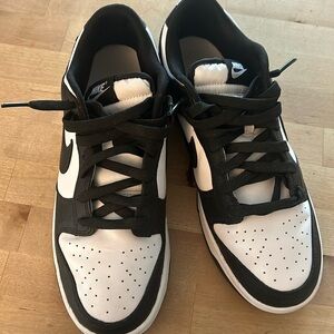 Nike Panda Low Dunks